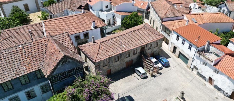 Traditional house T3 in Louredo e Fornelos of 307 m²