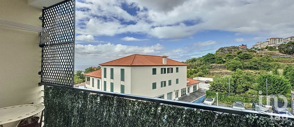 Apartment T2 in Caniço of 107 m²