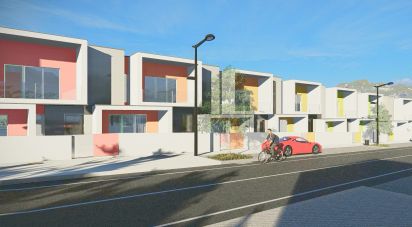 Casa T3 em Vila de Cucujães de 300 m²