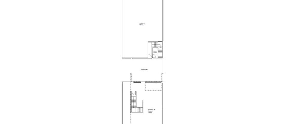 Casa T3 em Vila de Cucujães de 300 m²