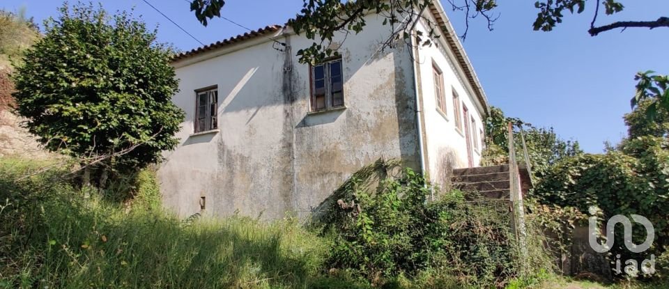 Casa de aldeia T2 em Refóios do Lima de 150 m²