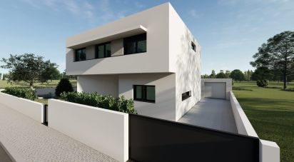 House T5 in Charneca De Caparica E Sobreda of 209 m²