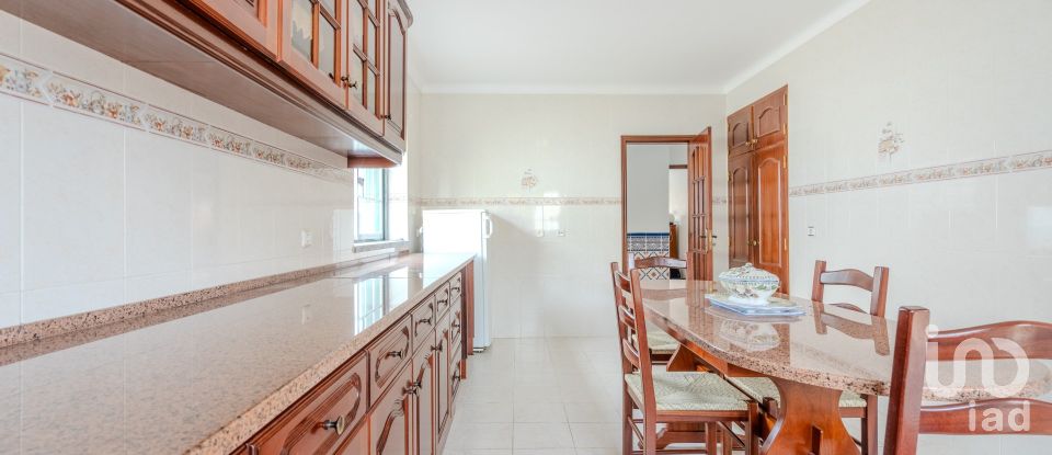 Casa tradicional T3 em Ericeira de 120 m²