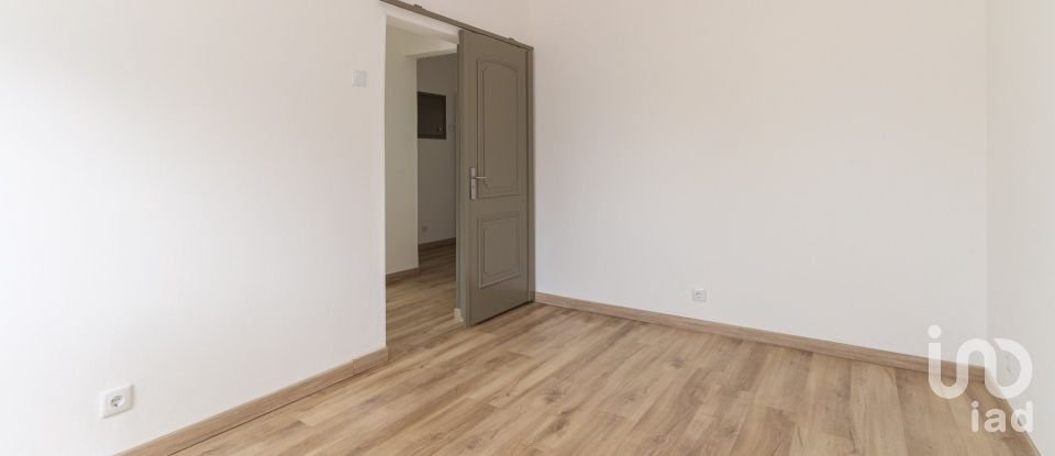 Apartment T2 in Almada, Cova da Piedade, Pragal e Cacilhas of 79 m²