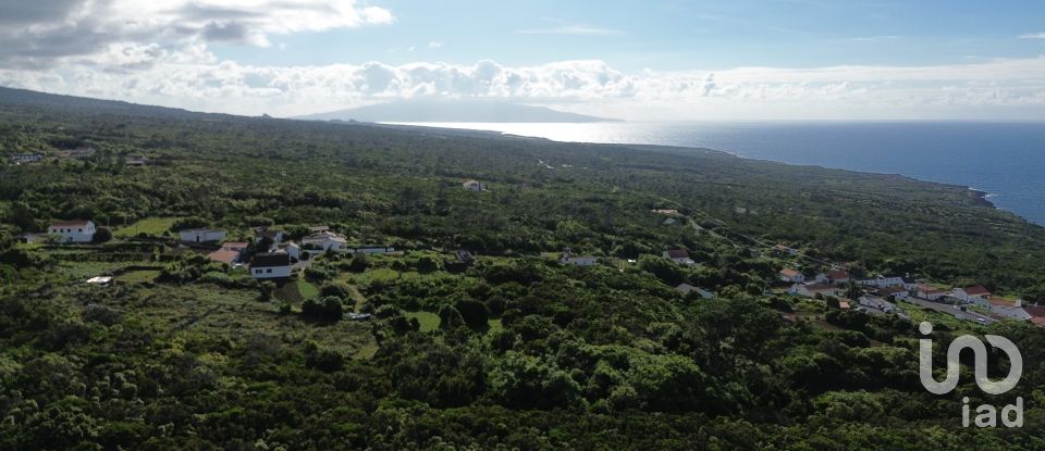 Land in Santo António of 2,099 m²