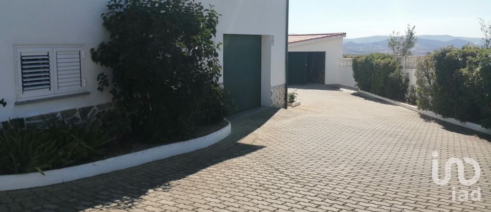 Quinta T4 em Lamas de Orelhão de 350 m²