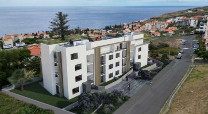 Apartment T2 in Caniço of 79 m²
