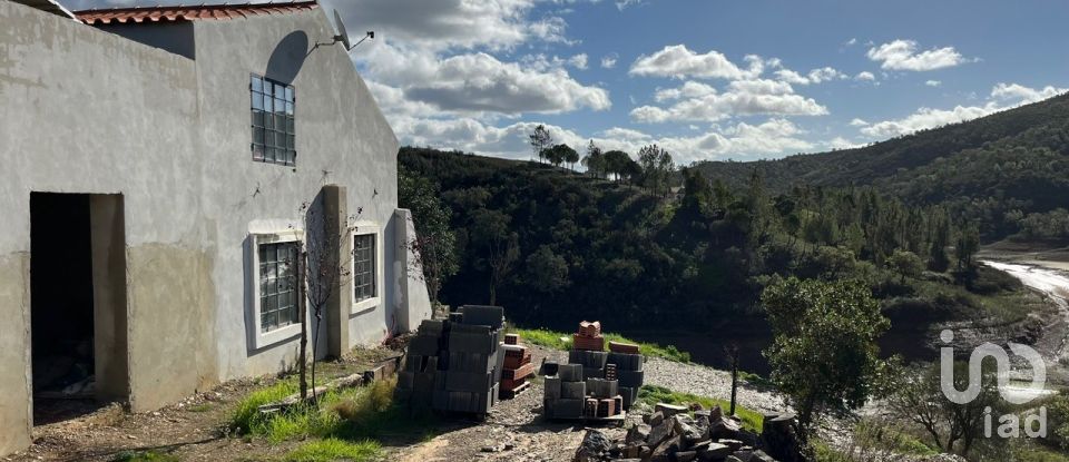 Maison de village T3 à São Bartolomeu de Messines de 122 m²