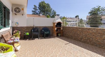 House T4 in Amora of 216 m²
