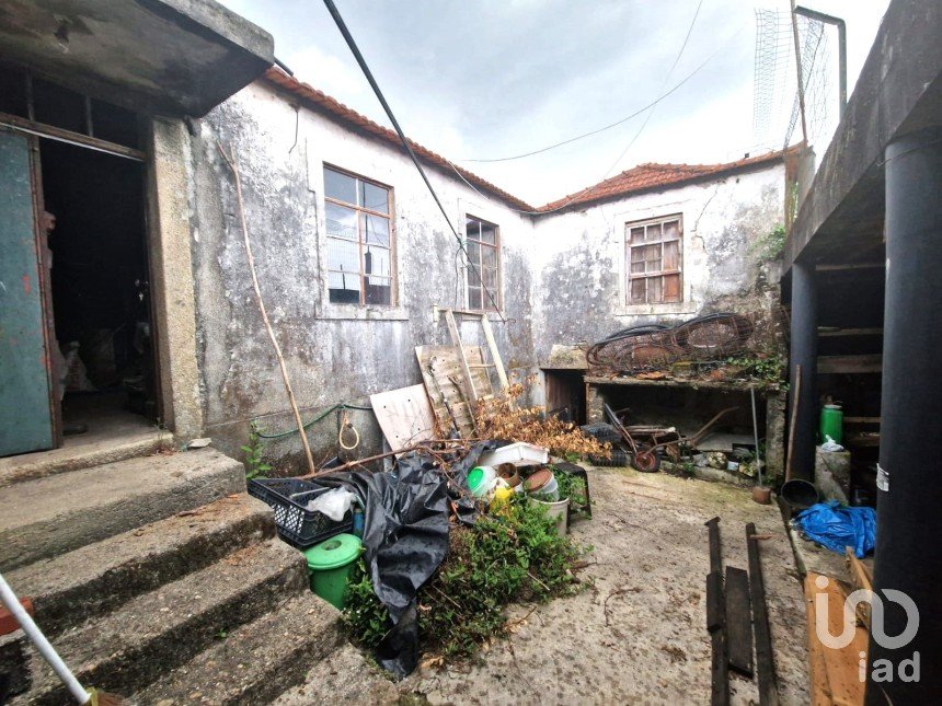 Casa T2 em Nogueira, Meixedo e Vilar de Murteda de 263 m²