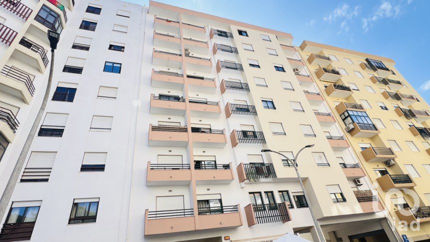 Apartamento T2 em Setúbal (São Sebastião) de 105 m²