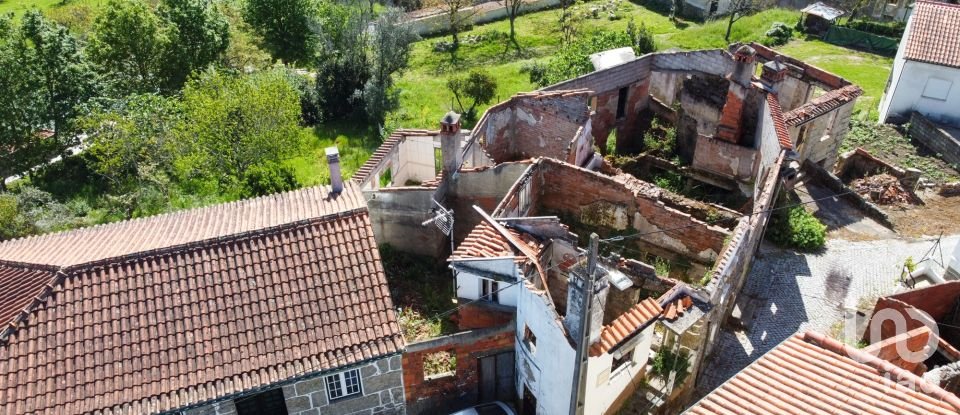 Casa T2 em Santa Comba Dão e Couto do Mosteiro de 115 m²