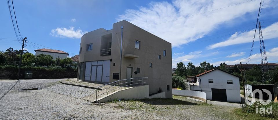 Prédio em Lordelo de 493 m²