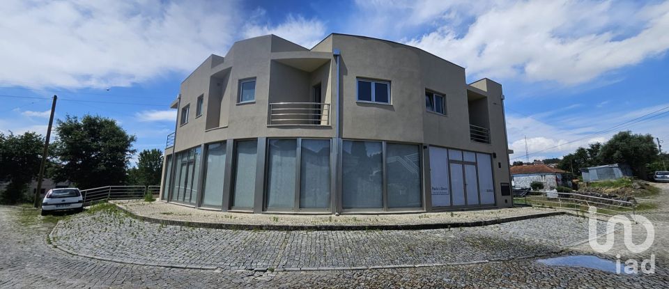 Prédio em Lordelo de 493 m²