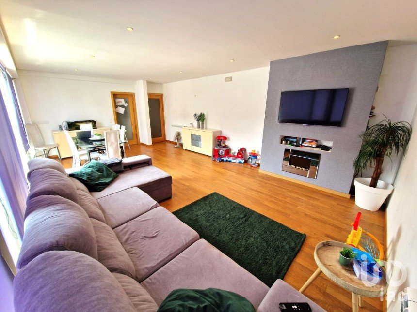 Apartment T3 in Darque of 131 m²