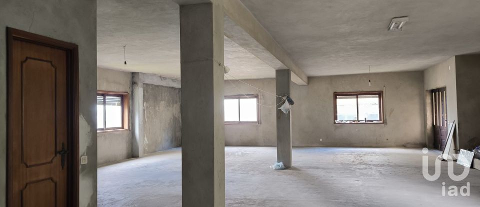 Habitação T4 em Sandim, Olival, Lever e Crestuma de 134 m²