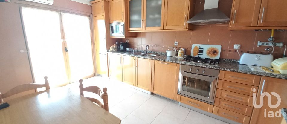 Appartement T3 à Odivelas de 158 m²