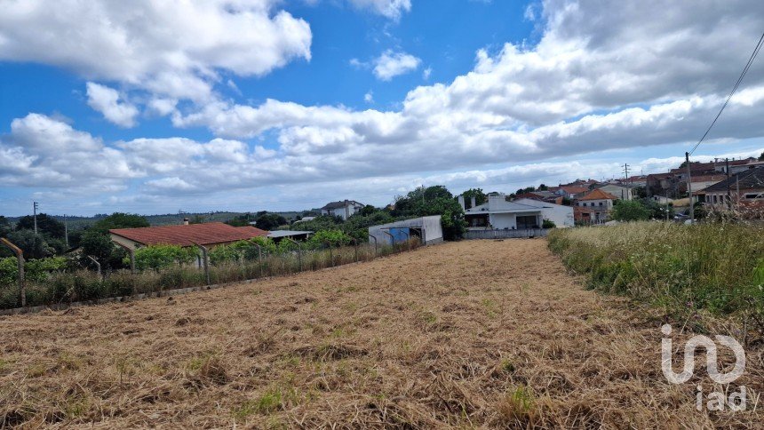 Land in Batalha of 1,047 m²