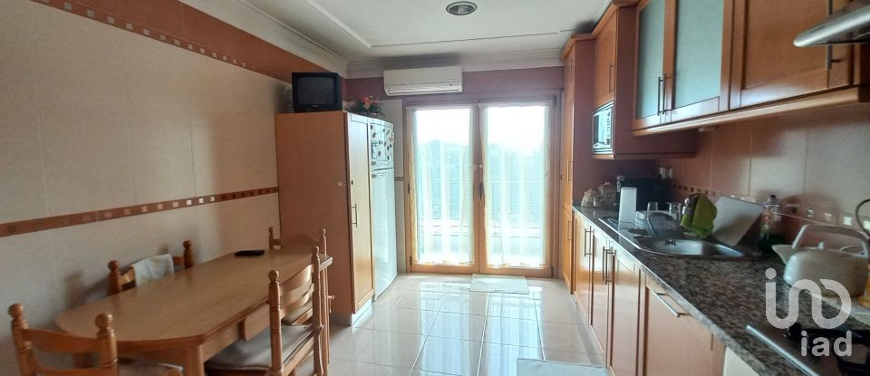 Appartement T3 à Odivelas de 158 m²