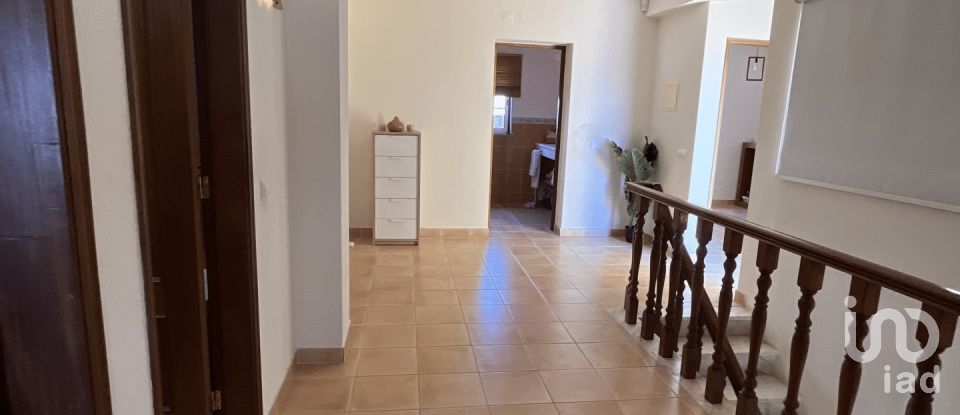 Casa / Villa T4 em Estômbar e Parchal de 171 m²