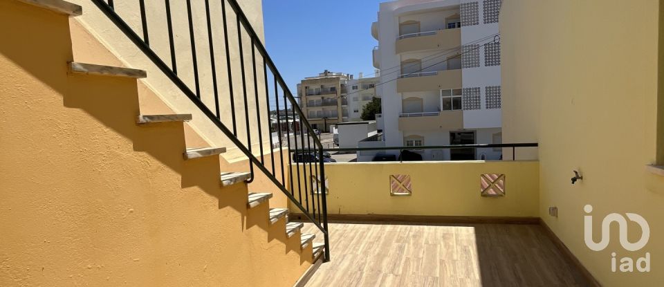 Maison T4 à Estômbar e Parchal de 171 m²