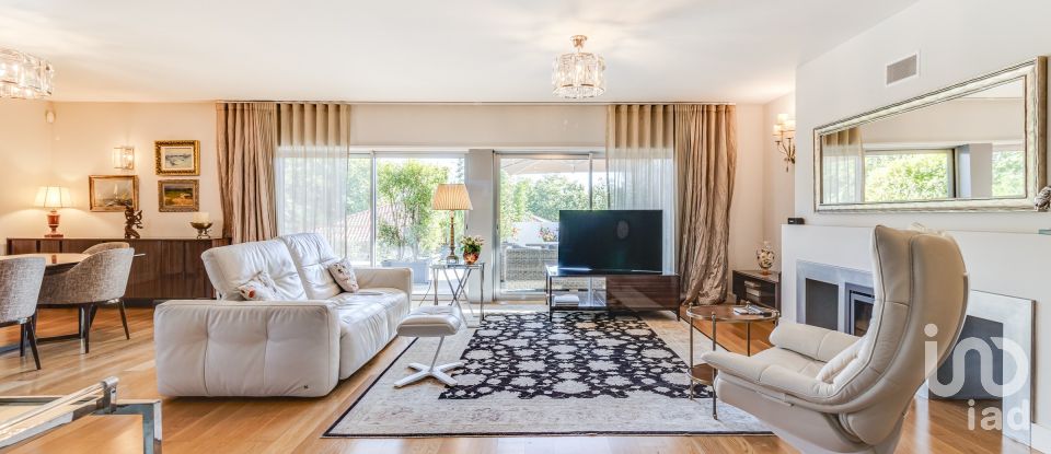 Apartment T3 in Cascais e Estoril of 430 m²