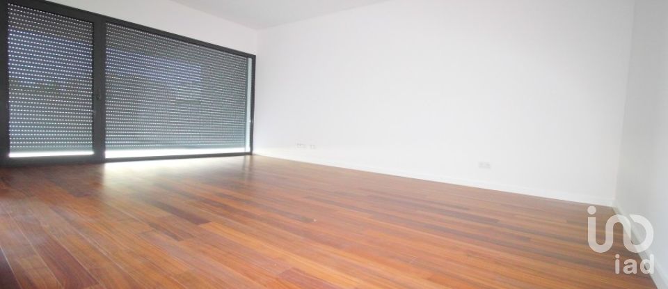 Apartment T2 in Faro (Sé e São Pedro) of 93 m²