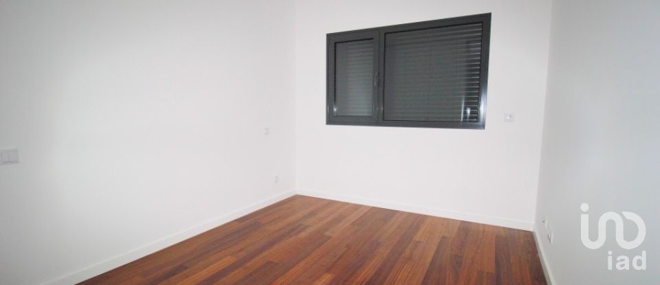 Apartment T2 in Faro (Sé e São Pedro) of 93 m²