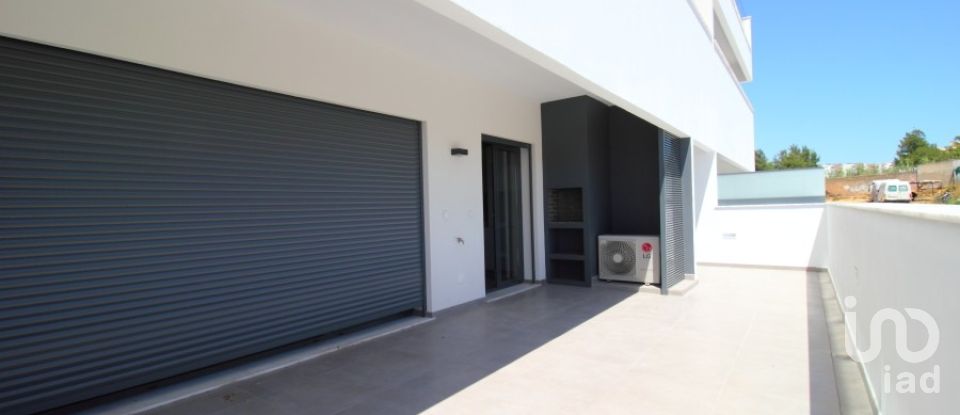 Apartment T2 in Faro (Sé e São Pedro) of 93 m²