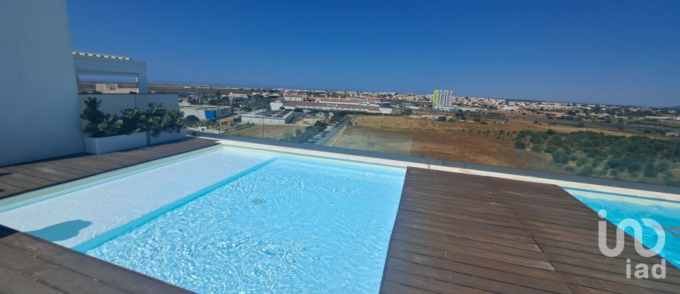 Apartment T2 in Faro (Sé e São Pedro) of 93 m²