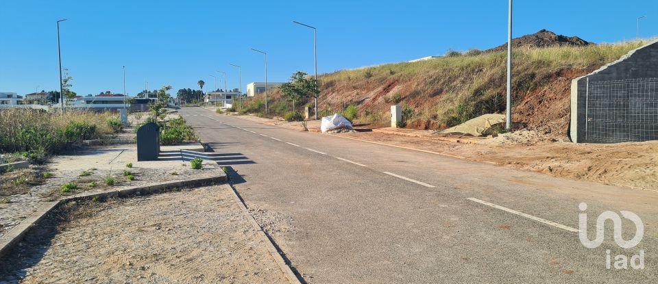 Terreno em Caldas da Rainha - Santo Onofre e Serra do Bouro de 639 m²