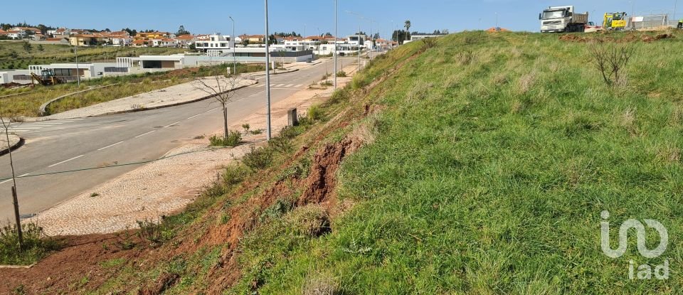 Terreno em Caldas da Rainha - Santo Onofre e Serra do Bouro de 639 m²