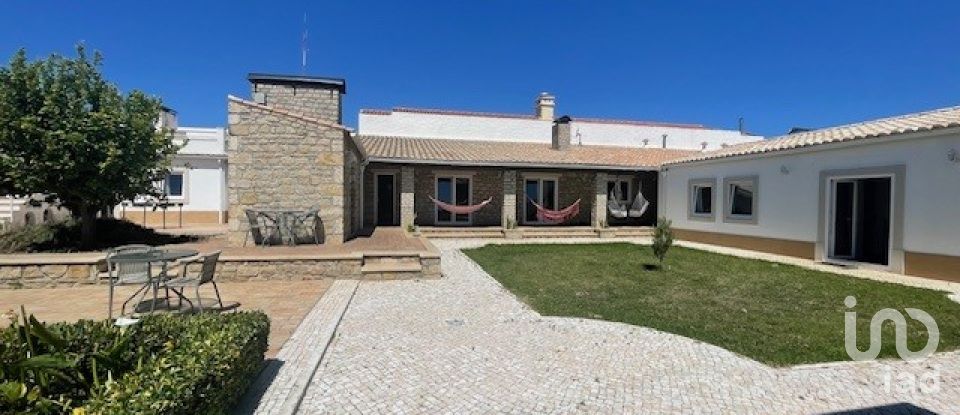 Maison de village T5 à Santa Maria, São Pedro E Matacães de 670 m²