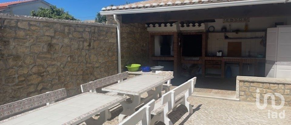 Village house T5 in Santa Maria, São Pedro E Matacães of 670 m²