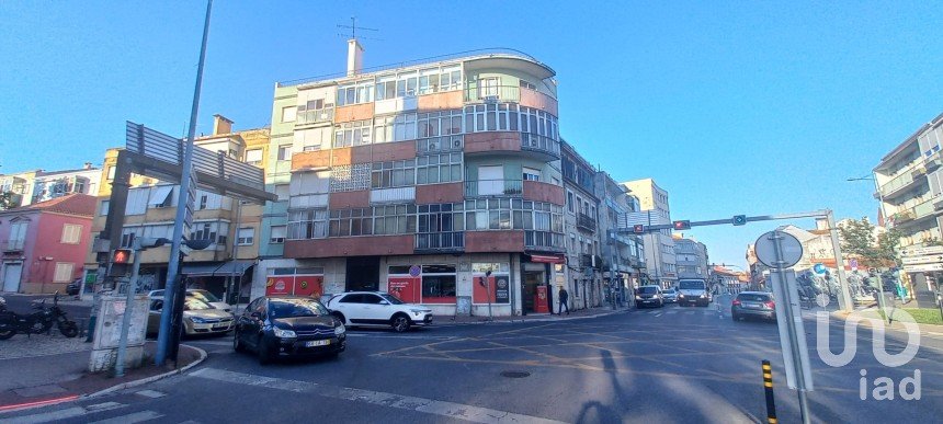 Appartement T3 à Falagueira-Venda Nova de 99 m²