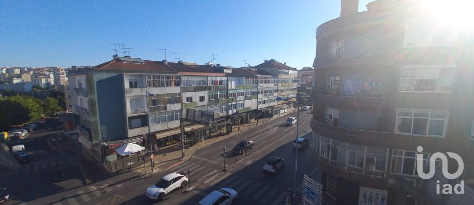 Appartement T3 à Falagueira-Venda Nova de 99 m²