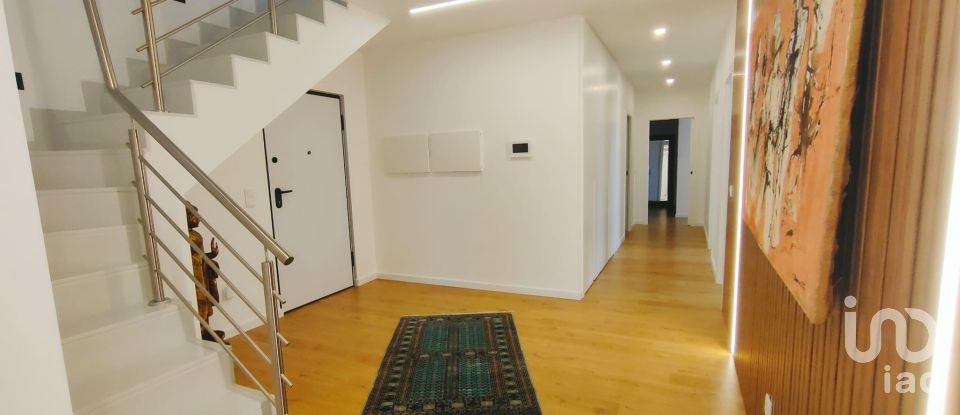 Duplex T3 em Cadaval e Pêro Moniz de 207 m²