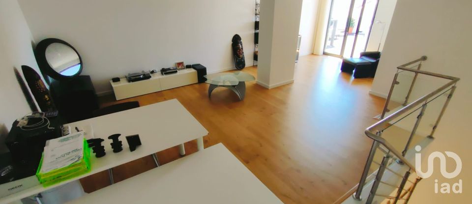 Duplex T3 à Cadaval e Pêro Moniz de 207 m²