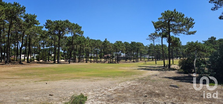 Terrain à Charneca De Caparica E Sobreda de 1 100 m²