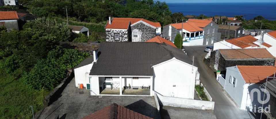 Gîte T3 à Ribeiras de 181 m²