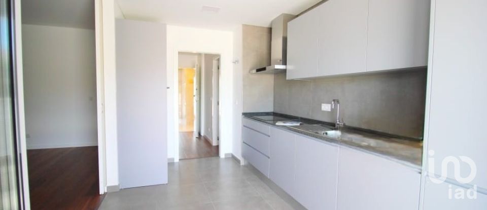 Apartment T2 in Faro (Sé e São Pedro) of 93 m²