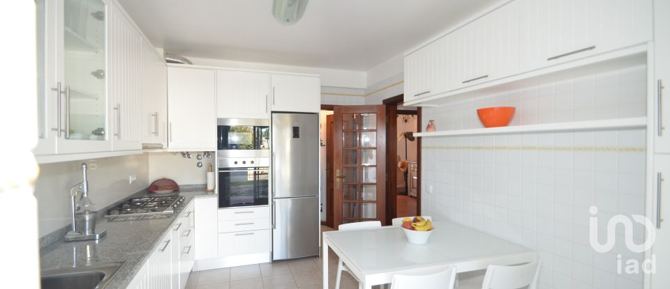 Gîte T4 à Nadadouro de 188 m²