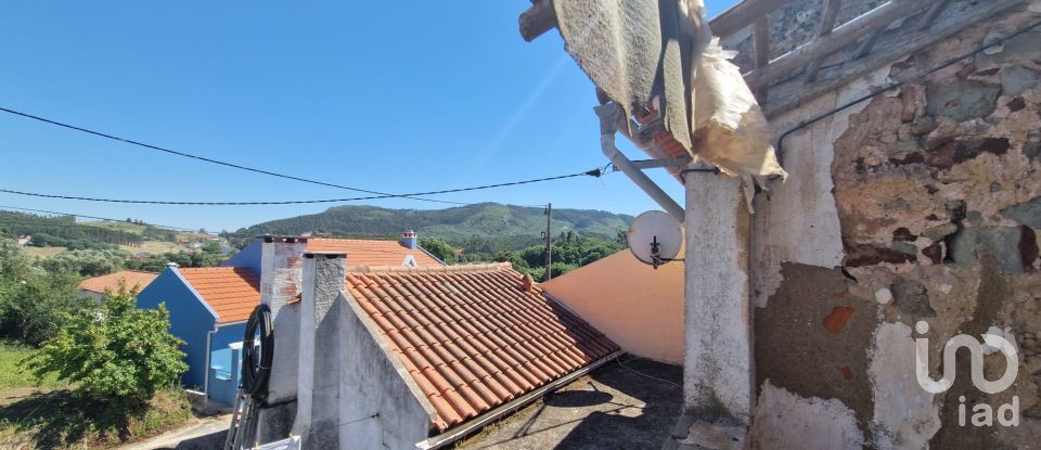 Casa de aldeia T0 em Lamas e Cercal de 102 m²