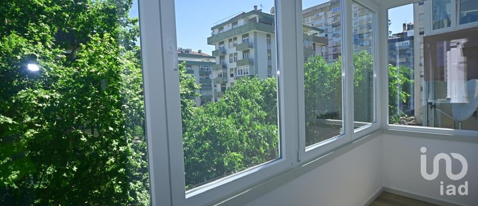 Appartement T3 à São Domingos De Benfica de 98 m²