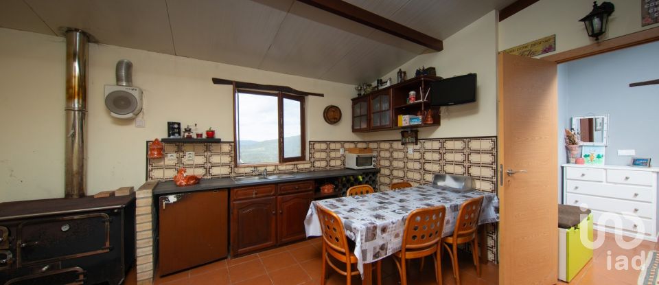 Country house T3 in Serpins of 176 m²