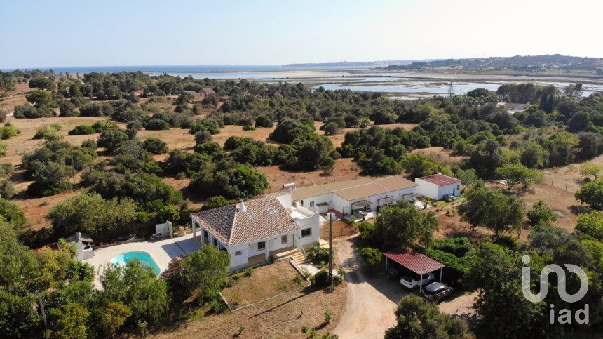 Ferme T9 à Mexilhoeira Grande de 168 m²