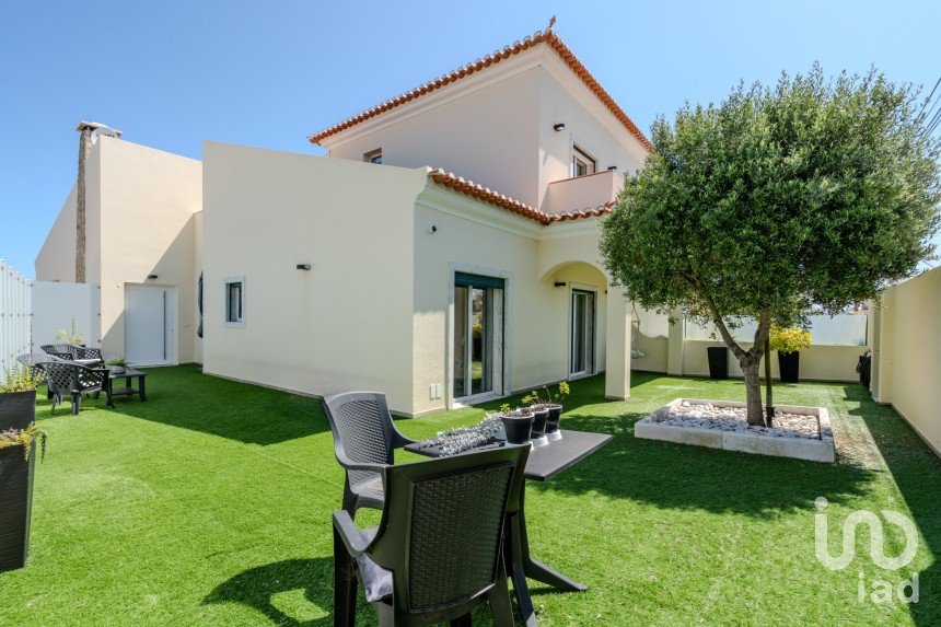 Lodge T3 in Encarnação of 305 m²