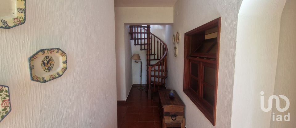 Casa T4 em Santiago de Piães de 143 m²