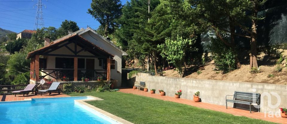 Gîte T4 à Santiago de Piães de 143 m²