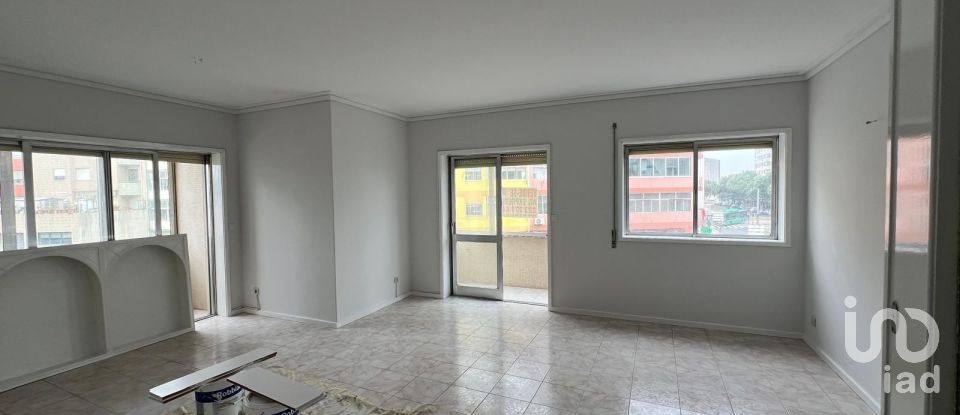 Apartamento T3 em Mafamude e Vilar do Paraíso de 116 m²